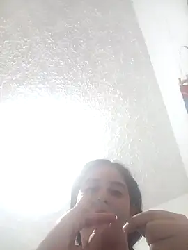 Snapshot of Camila-Valverde chatting on 02-10-26, 10:09 Camila-Valverde online show from 02-10-26, 10:09