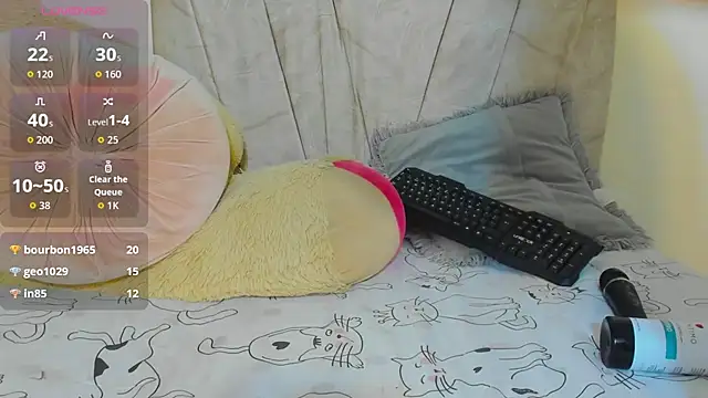 little emiily  online show from 11-28-25, 02:28