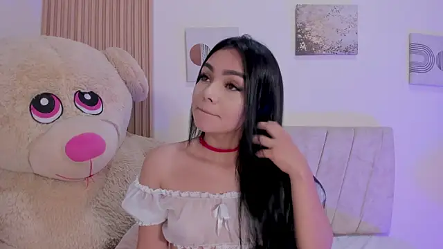 little emiily  online show from 12-22-25, 04:07