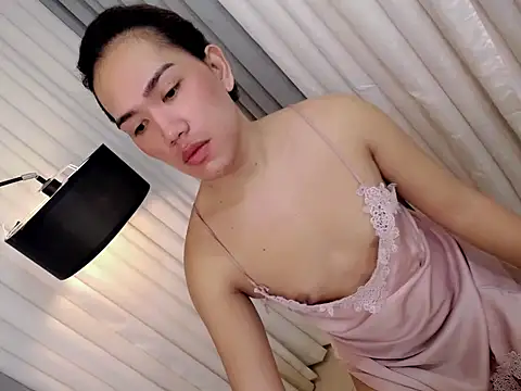 Xhugejerkingtrans online show from 11-22-25, 12:54