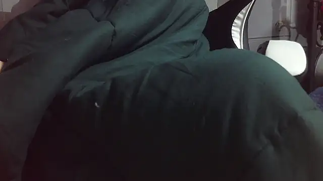 Stripholyday online show from 11-18-25, 02:53