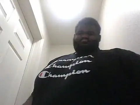 Snapshot of swolehammer chatting on 10-28-25, 07:24 swolehammer online show from 10-28-25, 07:24