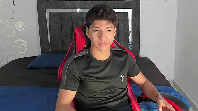 Snapshot of Maximiliano_Khalil chatting on 01-18-26, 07:39 Maximiliano Khalil online show from 01-18-26, 07:39