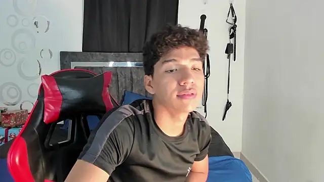 Snapshot of Maximiliano_Khalil chatting on 01-16-26, 08:35 Maximiliano Khalil online show from 01-16-26, 08:35