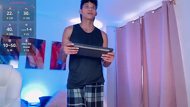 KamiSuarez online show from 03-18-26, 06:53