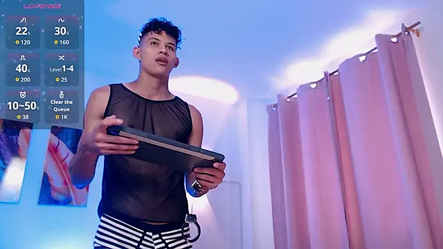 Snapshot of KamiSuarez chatting on 03-02-26, 06:26 KamiSuarez online show from 03-02-26, 06:26