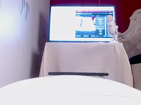 niaharriz online show from 10-31-25, 03:36