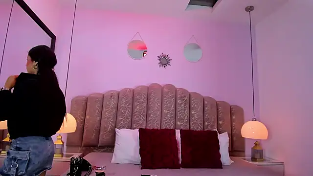 Kim Luna1 online show from 03-26-26, 12:14