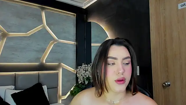 DakotaRussell  online show from 02-08-26, 01:31