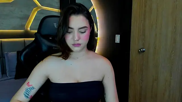 DakotaRussell  online show from 02-04-26, 05:30