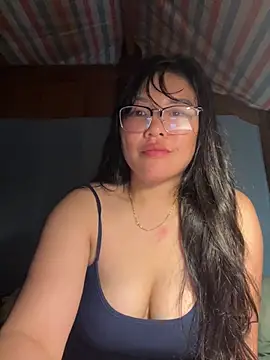 Snapshot of heodat-sexx chatting on 04-18-26, 07:00 heodat-sexx online show from 04-18-26, 07:00