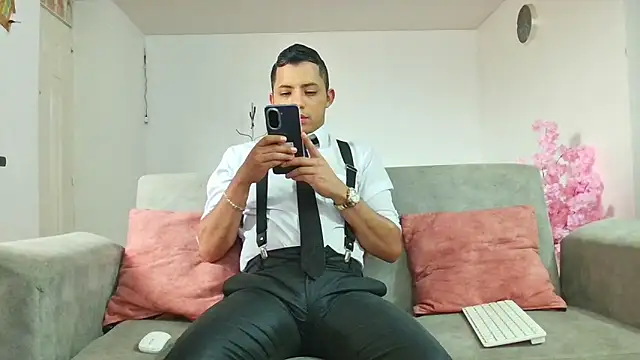 Mike Fetiche online show from 02-06-26, 12:34