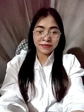 Bamboo-niee123 online show from 03-06-26, 04:13