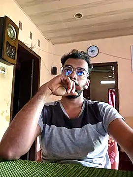 Snapshot of nithinrr chatting on 10-28-25, 05:18 nithinrr online show from 10-28-25, 05:18