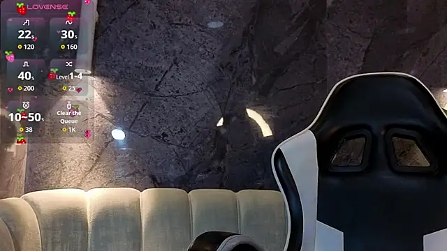 Nikka Tx online show from 04-15-26, 01:15