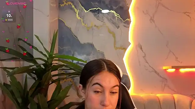 Snapshot of Nikka_Tx chatting on 02-21-26, 12:51 Nikka Tx online show from 02-21-26, 12:51