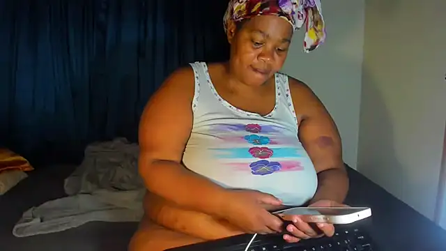 ThickLeeyanaXX online show from 07-09-26, 08:52