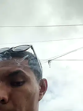 Snapshot of 97santiagoo chatting on 11-13-25, 05:39 97santiagoo online show from 11-13-25, 05:39