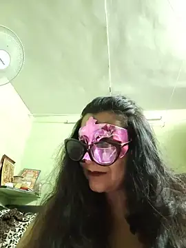 LOVE  RANI online show from 06-15-26, 07:35