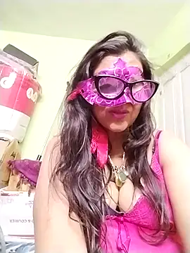 LOVE  RANI online show from 12-21-25, 06:04