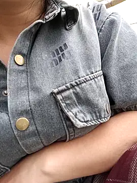 yoyo-mi online show from 04-04-26, 09:49