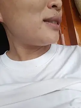 yoyo-mi online show from 07-24-26, 04:52