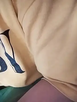 -Hazel-123 online show from 12-17-25, 02:49