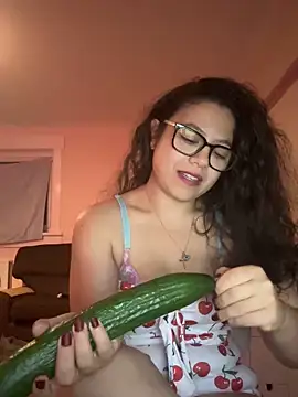 Snapshot of Sexy_MamacitaX chatting on 10-30-25, 11:45 Sexy MamacitaX online show from 10-30-25, 11:45