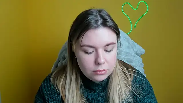 SusannaNight online show from 11-17-25, 12:20