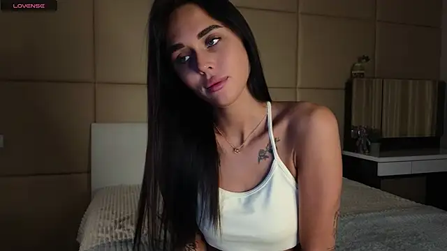 Snapshot of MagdalenWikle chatting on 12-03-25, 03:29 MagdalenWikle online show from 12-03-25, 03:29