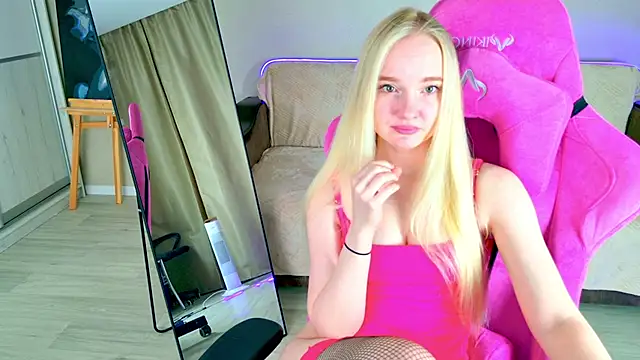 Shawty Mia online show from 04-18-26, 07:58