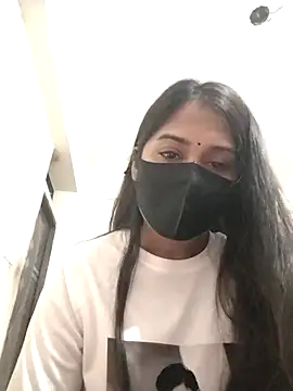 Green LaDY66 online show from 12-14-25, 03:17