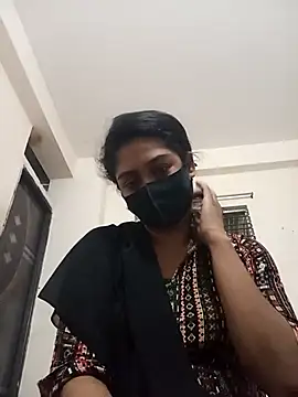 Snapshot of Green_LaDY66 chatting on 10-28-25, 04:17 Green LaDY66 online show from 10-28-25, 04:17