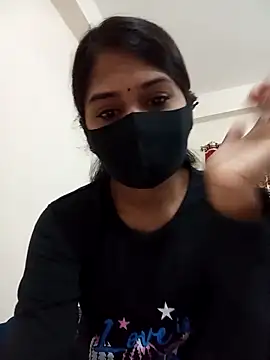 Green LaDY66 online show from 11-28-25, 04:18