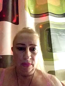 Esenia505 online show from 12-22-25, 05:40