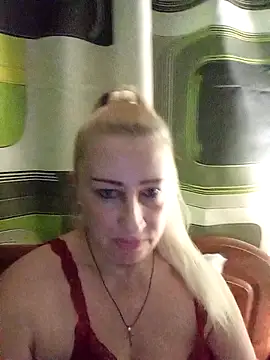 Esenia505 online show from 12-15-25, 02:06