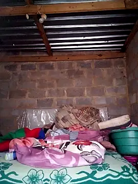 Snapshot of thickmeat47 chatting on 10-30-25, 04:22 thickmeat47 online show from 10-30-25, 04:22