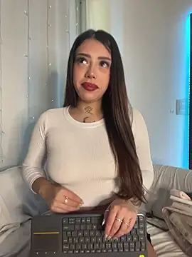 AshleyWinslow online show from 04-01-26, 07:33