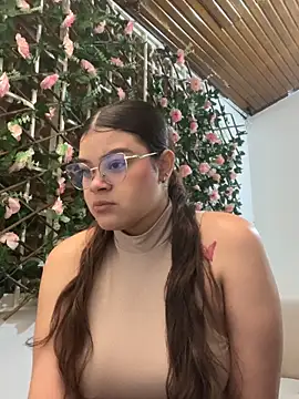 Tharafresneda  online show from 10-30-25, 12:03