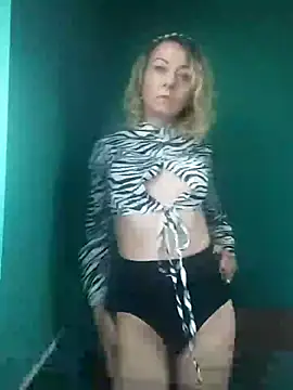 Snapshot of Seta385211 chatting on 07-18-26, 07:39 Seta385211 online show from 07-18-26, 07:39