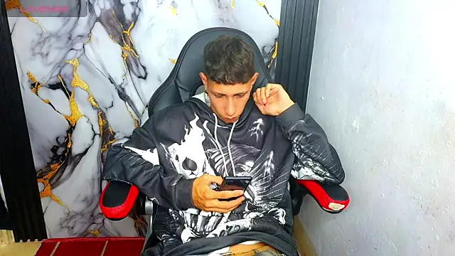 The latin boy online show from 01-07-26, 04:17