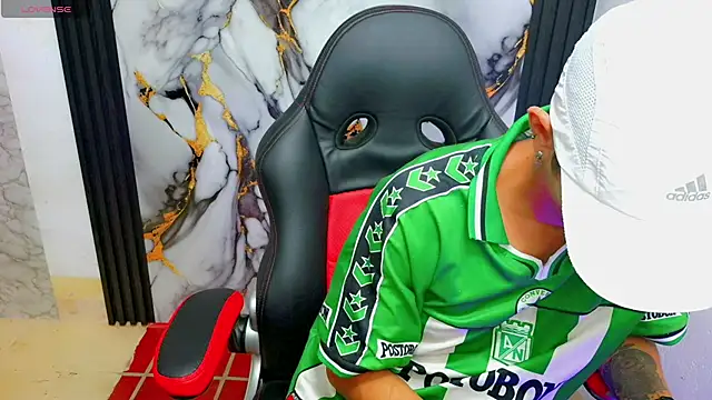 The latin boy online show from 12-23-25, 02:55