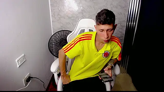 The latin boy online show from 01-09-26, 02:51