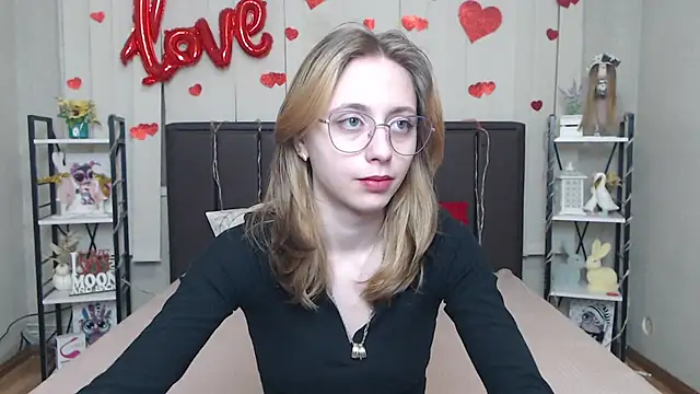 TracyLll online show from 02-20-26, 06:26