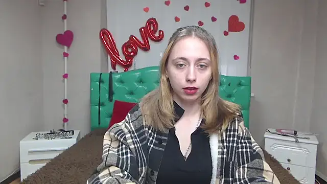 TracyLll online show from 02-10-26, 07:29