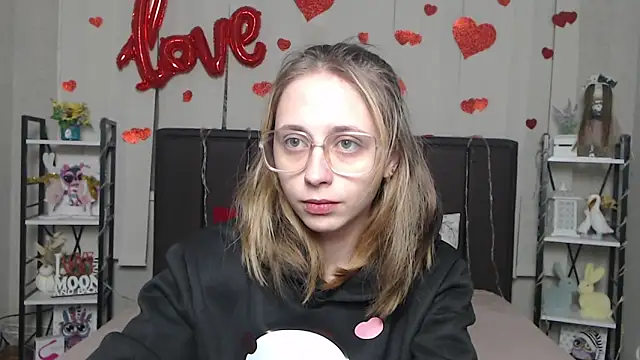 TracyLll online show from 02-06-26, 06:09