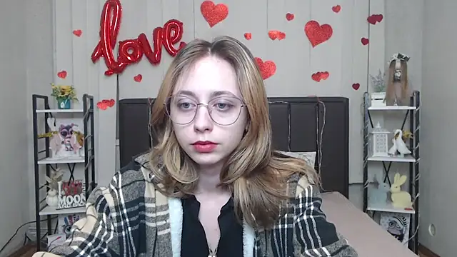 TracyLll online show from 02-21-26, 06:59