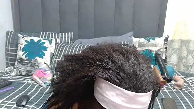 Snapshot of SwaziBeauty chatting on 07-22-26, 10:17 SwaziBeauty online show from 07-22-26, 10:17