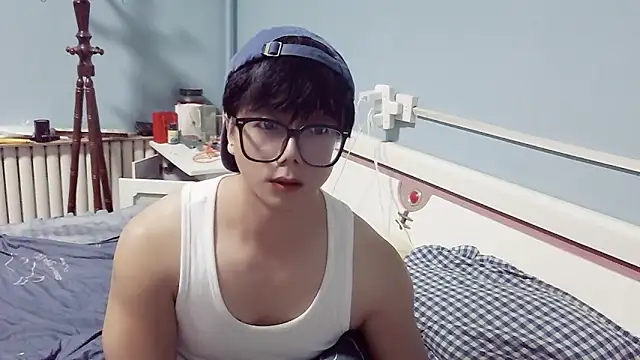 Snapshot of chenwen520 chatting on 10-29-25, 02:27 chenwen520 online show from 10-29-25, 02:27