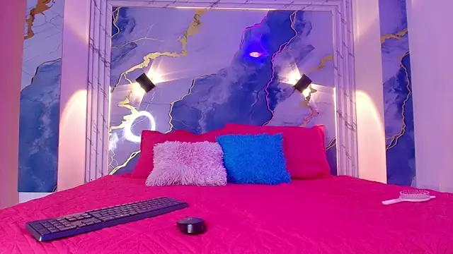 Girls from medellin online show from 11-18-25, 03:10